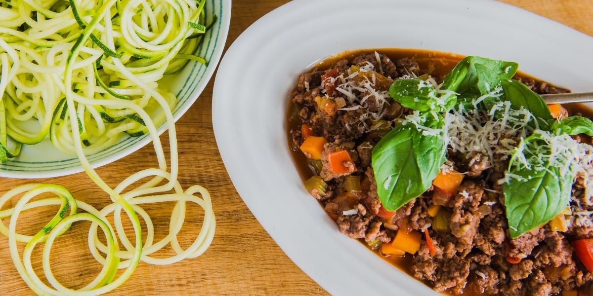 Low-carb Bolognese with courgetti