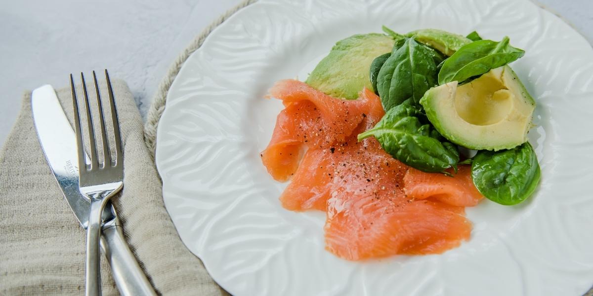 Smoked salmon, spinach and avocado salad.