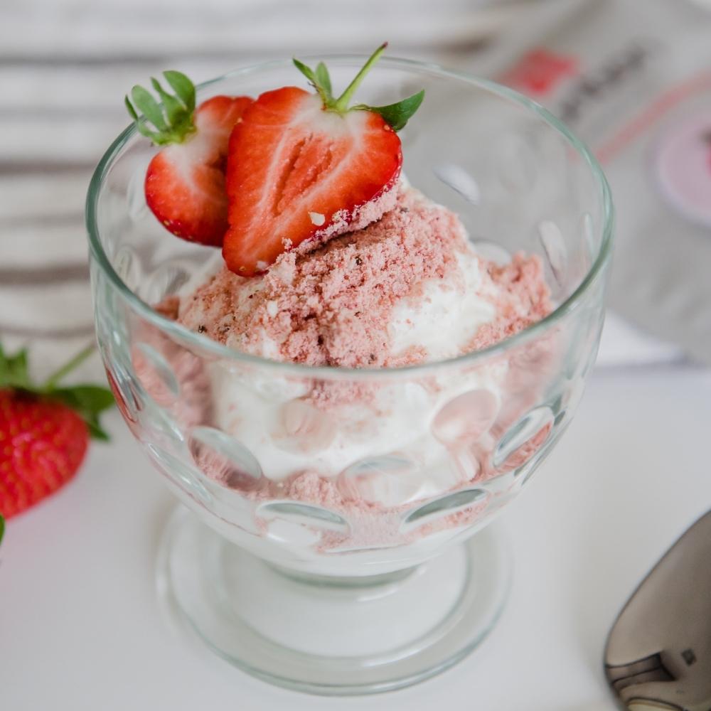 Purition Strawberry yoghurt bowl.